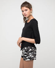 Load image into Gallery viewer, UTILITY CAMO-PRINT SHORTS - OSMOSE ONLINE SHOPPING
