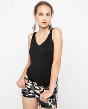 Load image into Gallery viewer, CAMO LOW WAISTED SHORTS - OSMOSE ONLINE SHOPPING