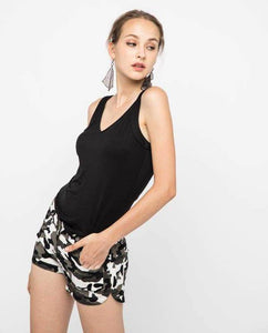 CAMO LOW WAISTED SHORTS - OSMOSE ONLINE SHOPPING