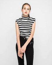 Load image into Gallery viewer, ZIPPER FITTED PANTS - OSMOSE ONLINE SHOPPING